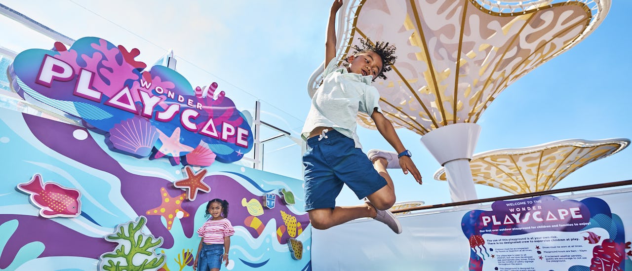 Pidä hauskaa Wonder Playscape -lasten leikkialueella