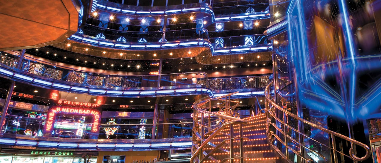 Atrium – laivan sydän