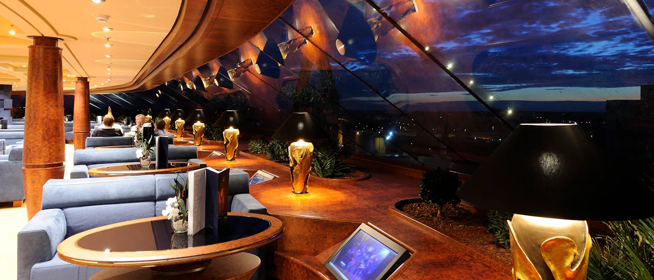 Top Sail Lounge