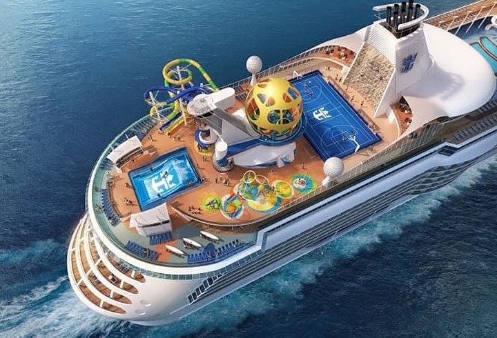 Royal Caribbean Adventure of the Seas ilmakuva kannen takaosasta. 