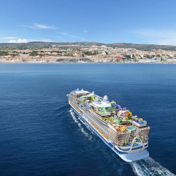 Legend of the Seas Välimerellä.